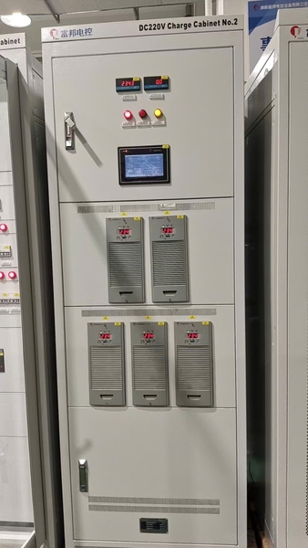 he-thong-tu-nguon-dien-mot-chieu-dc-220v-toan-dien-dc220v-charge-main-dc-distrib