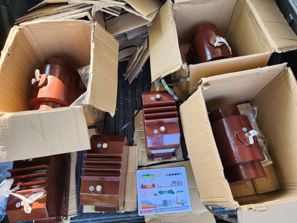 may-bien-dien-ap-pt-bien-dong-dien-ct-trung-the-duc-epoxy-hunan-sanhuan