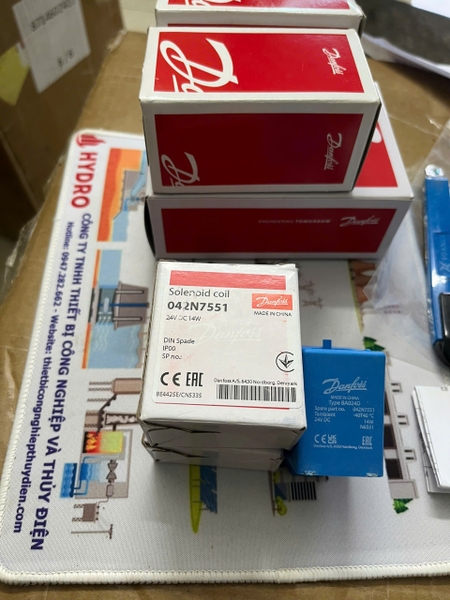 cuon-coil-van-dien-tu-danfoss-ba024d-042n7551-24v-dc-14w