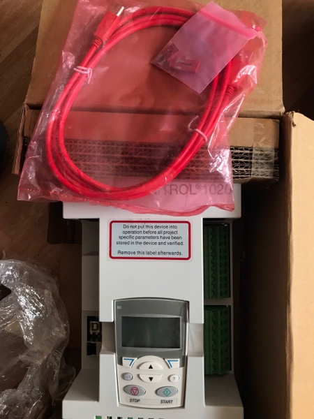 bo-kich-tu-tu-dong-avr-abb-unitrol-1020-003-ma-3bhe030579r0003