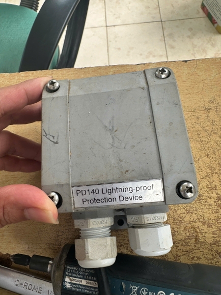 hop-thiet-bi-chong-set-lan-truyen-microsensor-pd140