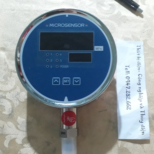 dong-ho-ky-thuat-so-mpm484a-zl