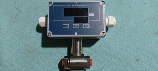 cam-bien-chenh-ap-mdm460