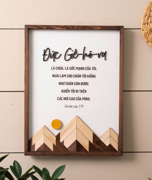 Đức Giê-hô va là Chúa [Ha-ba-cúc 3:19]