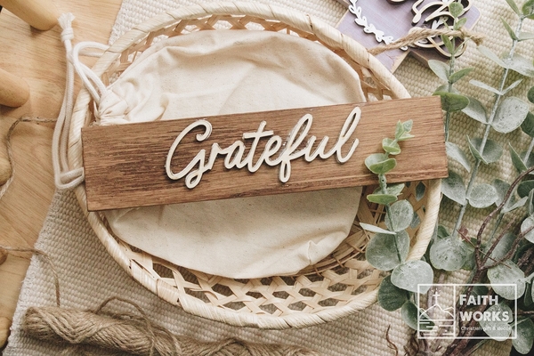 Grateful - Grace Thanh gỗ S
