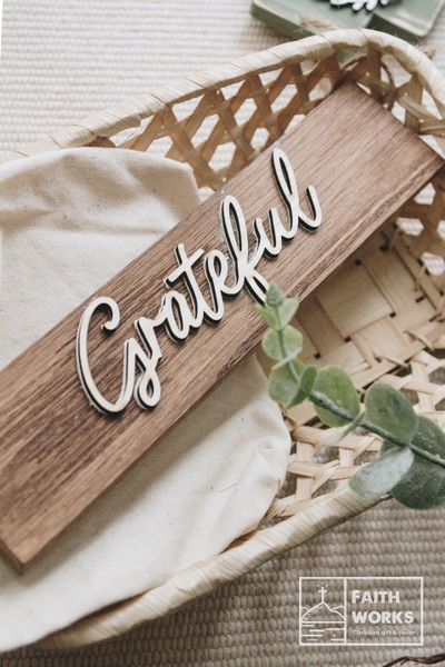 Grateful - Grace Thanh gỗ S