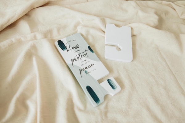 Deep Ocean - Phone Stand