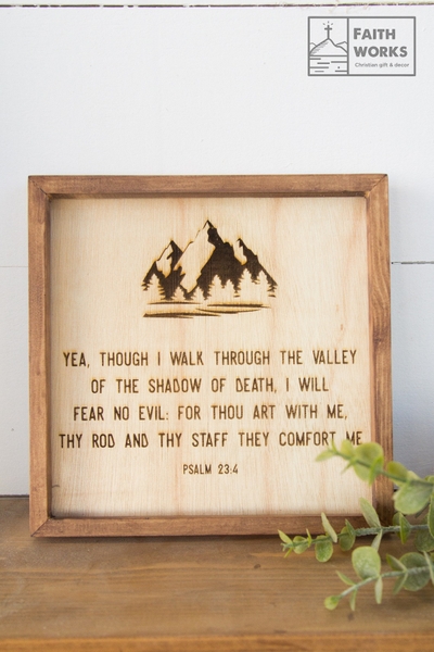 Walk through the valley - Gabor Vuông S