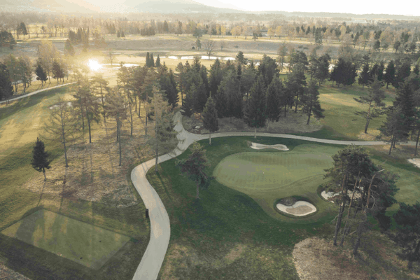 Những thách thức hàng đầu về cảnh quan mà các sân golf thành phố phải đối mặt và cách khắc phục chúng