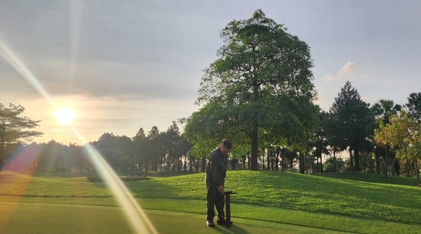 Bàn giao và hướng dẫn sử dụng máy đo độ ẩm FieldScout TDR350 cho sân golf Đầm Vạc