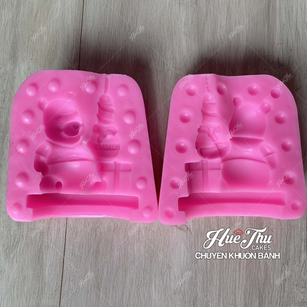 Khuôn silicon Gấu Pool bên hộp quà 7x7cm làm bánh rau câu 3D 4D nhấn xôi, fondant, socola, nến hanmade