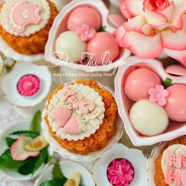 Đĩa Tròn Viền Vàng Lượn 11cm, Đĩa Sứ Tròn Đựng Bánh Bao, Trầu Cau, Xôi Cúng - trang trí đồ ăn, bàn tiệc, mâm cúng