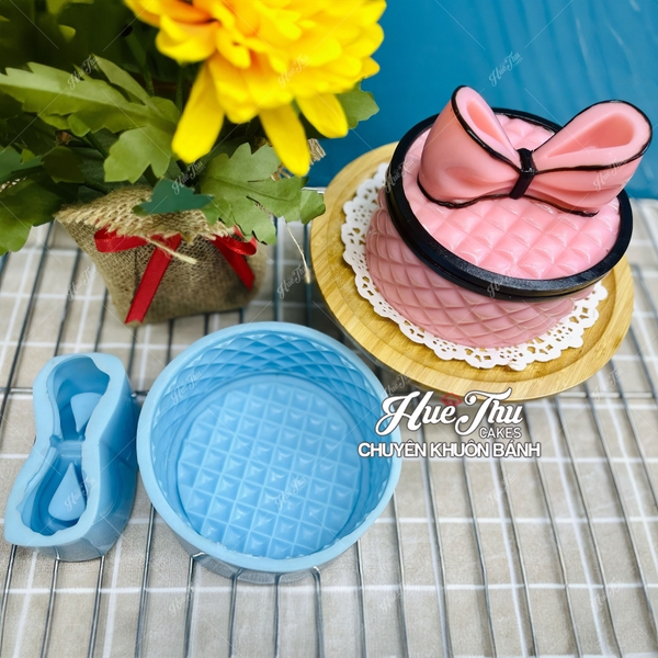 Khuôn silicon Hộp Quà kèm Nơ Lớn + Logo Chanel làm bánh rau câu 3D 4D nhấn xôi, fondant, socola, nến hanmade