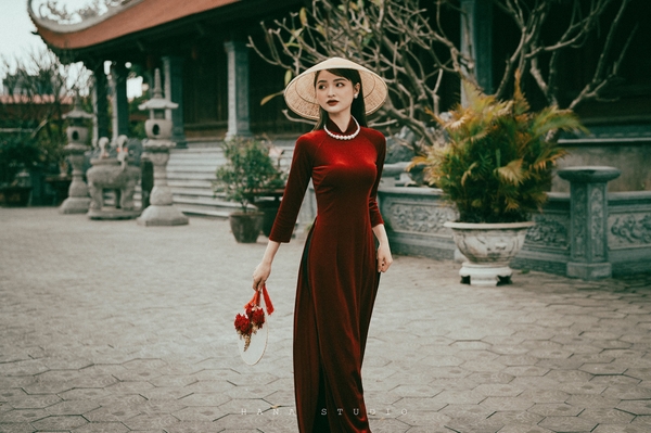 Áo dài nhung Tết