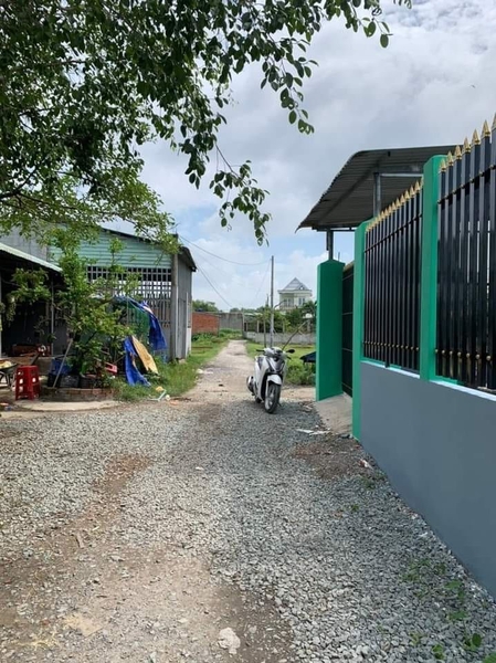 bán nhà ấp 4 xã đức hòa đông