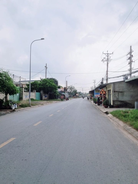 ĐẤT NGỘP XÂY KHO XƯỞNG GIÁ TỐT   ▪︎ Đất SKC Mặt Tiền Nhựa ( 12m )