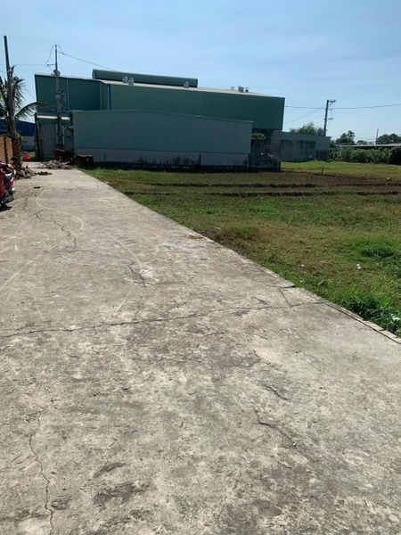 Cần bán lô đất giá rẻ ngay cổng bình lợi số 2 đi vô Diện tích : 5 x 22 thổ 100%