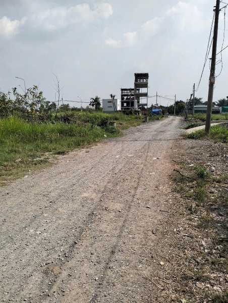 Bán Đất Thị Trấn Đức Hòa - 30x33m, SHR, Lúa Chuyển Thổ - Vị Trí Đẹp, Giá 3.6 Tỷ