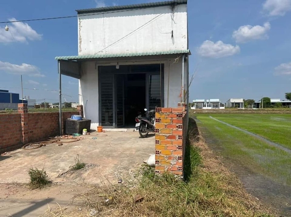 Bán nhà ấp 4 xã đức hòa đông