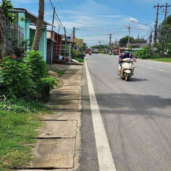 Bán Đất Mặt Tiền Đức Hòa Thượng Huyện Đức Hòa DT: 08mX35m Full Thổ Vuông Vức