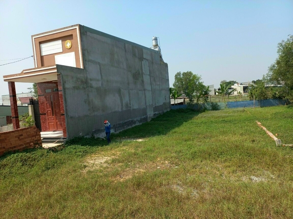 Toạ lạc ấp rừng dầu xã Mỹ hạnh Bắc