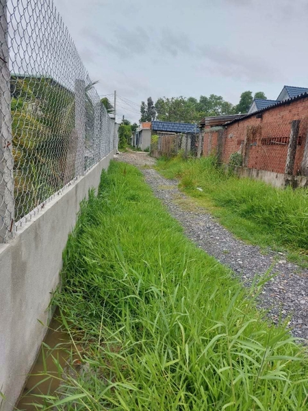 Chính Chủ gởi.. cần tiền gấp bán lô đất cho nhà đầu tư .cách cafe lê cảnh 300m.Ấp rừng dầu, mỹ hạnh bắc, 