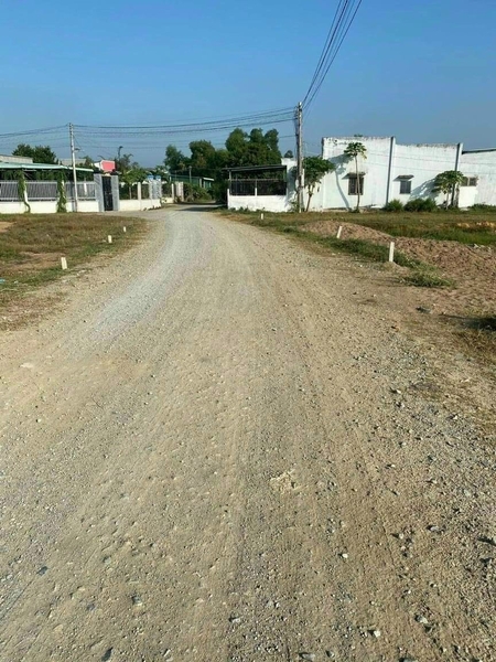 Mặt tiền LẬP THÀNH ( chuẩn bị đổ bê tông), giá rẻ HƠN trong hẻm … BAO RẺ, BAO NGON, BAO LỜI…📣📣