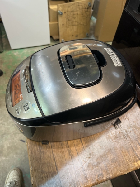 Nồi cơm PVN1644 Tiger 1.0L