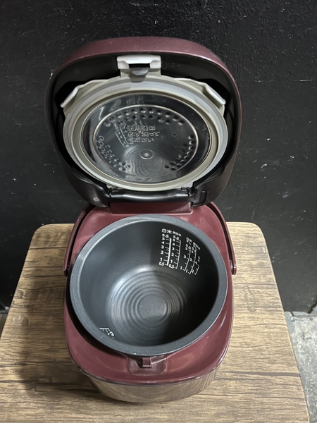 Nồi cơm 86 - TOSHIBA 1L