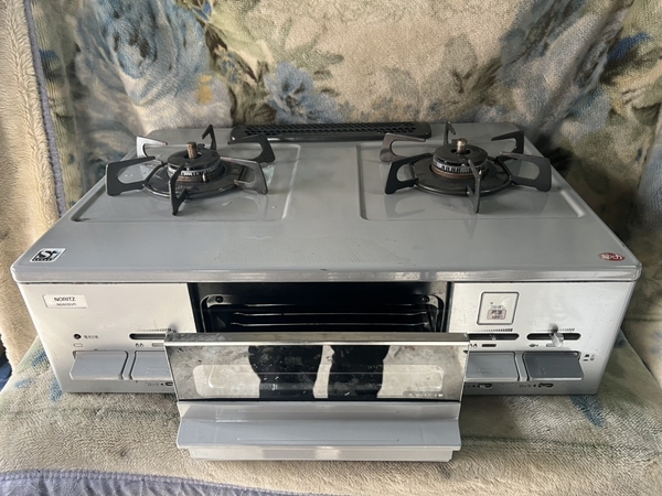 Bếp ga TOSHI 154 NORITZ 2018