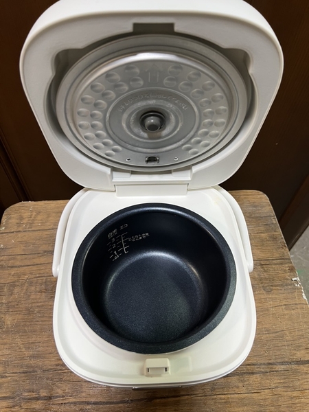 Nồi cơm PVN1210 Tiger 0.5L