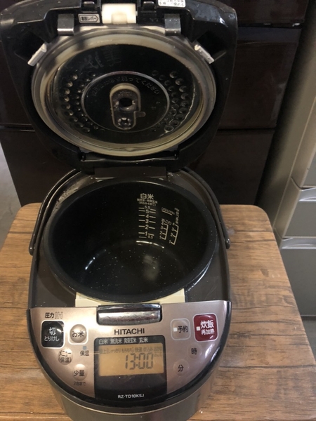 Nồi cơm HITACHI 1L