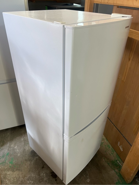 Tủ lạnh PVN1602 IRIS 142L 2022