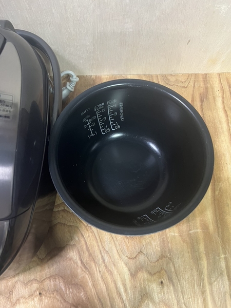 Nồi cơm 242 ZOJIRUSHI  2017 1L