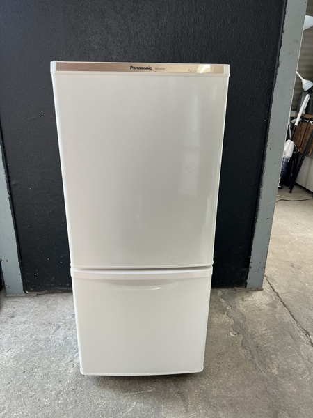 Tủ lạnh 130 - PANASONIC 2015 138L