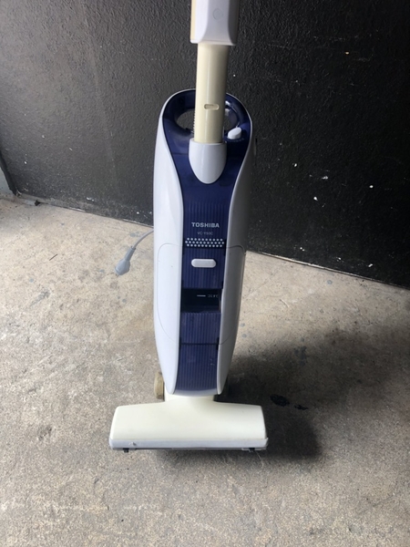 Máy hút bụi 37 - TOSHIBA