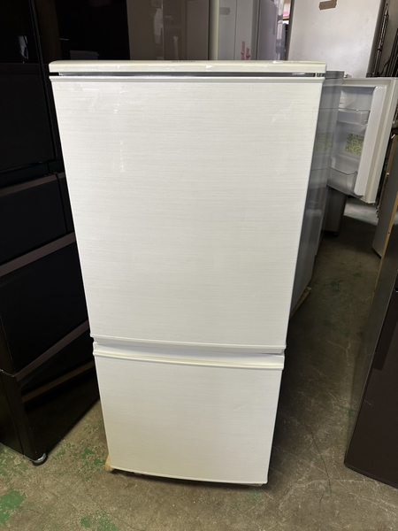 Tủ lạnh 307 SHARP 137L 2017