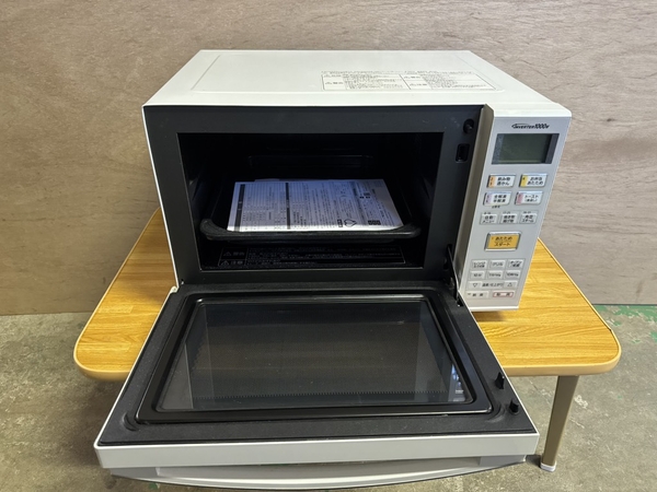 Lò vi sóng 249 - PANASONIC ( nướng , làm bánh ok)