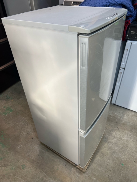 Tủ lạnh PVN1541 Sharp 137L 15