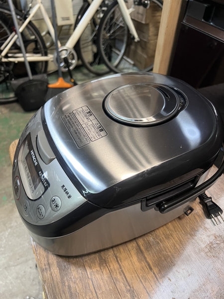 Nồi cơm PVN1501 Hitachi 1.0L
