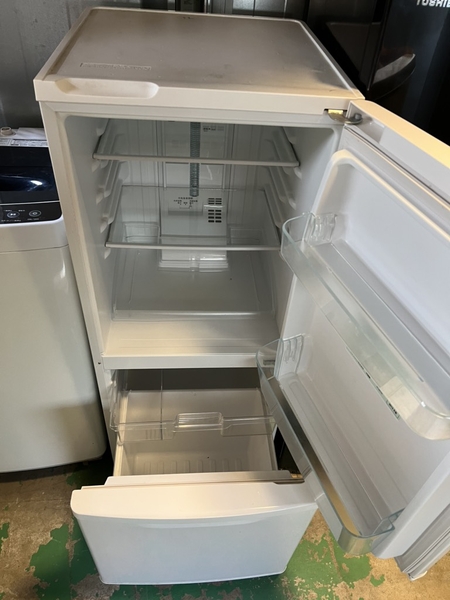 Tủ lạnh 293 PANASONIC 138L