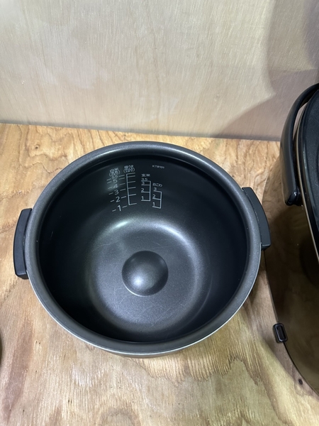 Nồi cơm điện - 220 TIGER 1L