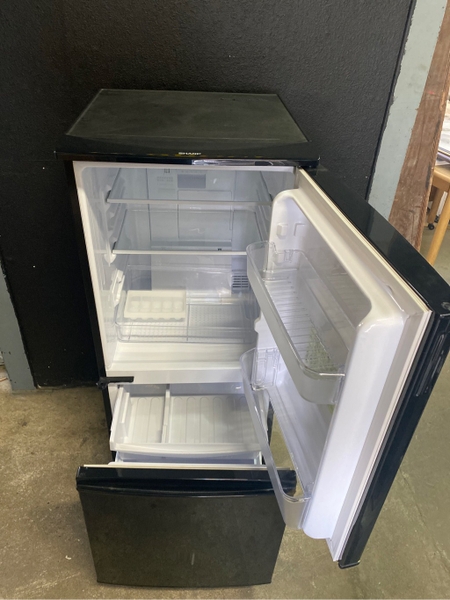 Tủ lạnh 117 - SHARP 2015 137 lit