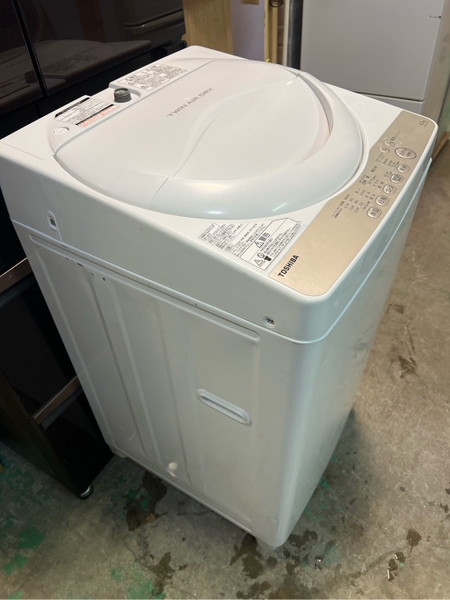 Máy giặt PVN1638 Toshiba 4.2Kg 16