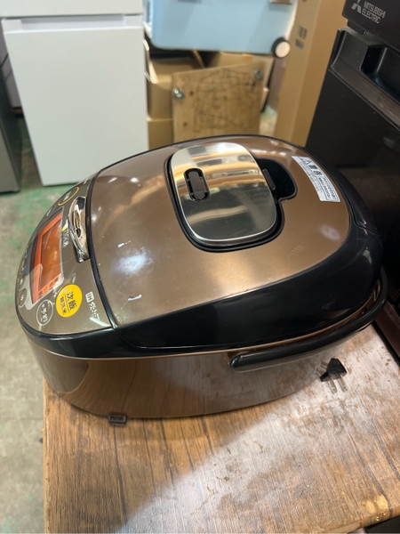 Nồi cơm PVN1651 Tiger 1.0L