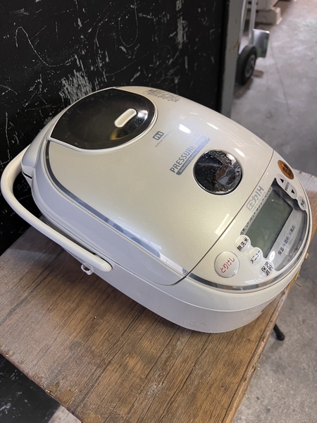 nồi cơm PVN1446 Zojirushi 1.0L