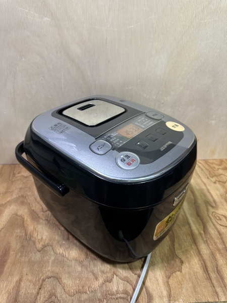 Nồi cơm điện 224 IRIS OHYAMA 2019 1.8L