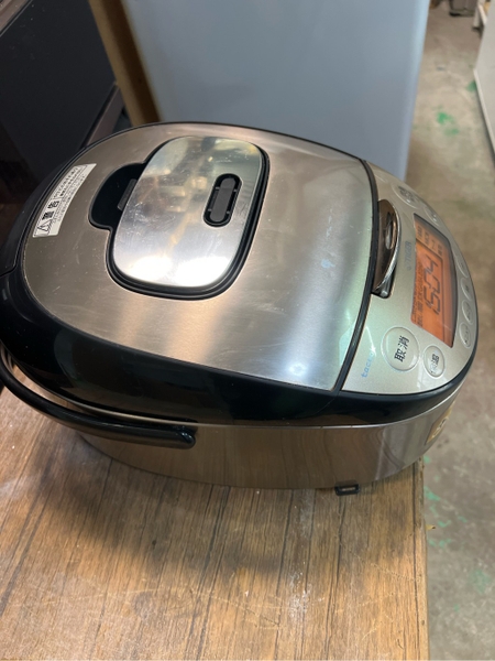 Nồi cơm PVN1644 Tiger 1.0L