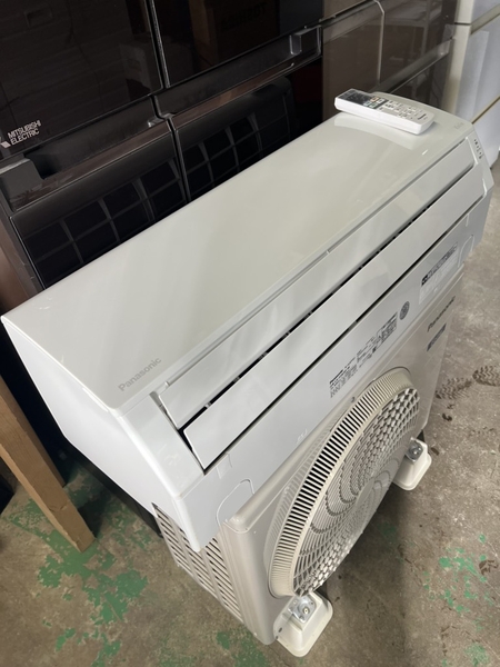 Điều hoà 673 Panasonic 2.8kw ( 10 chiếu)  2023