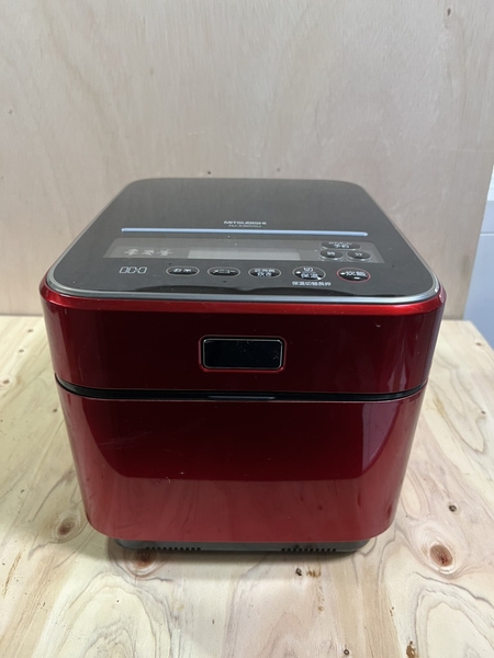 Nồi cơm 284 MITSUBISHI 1L